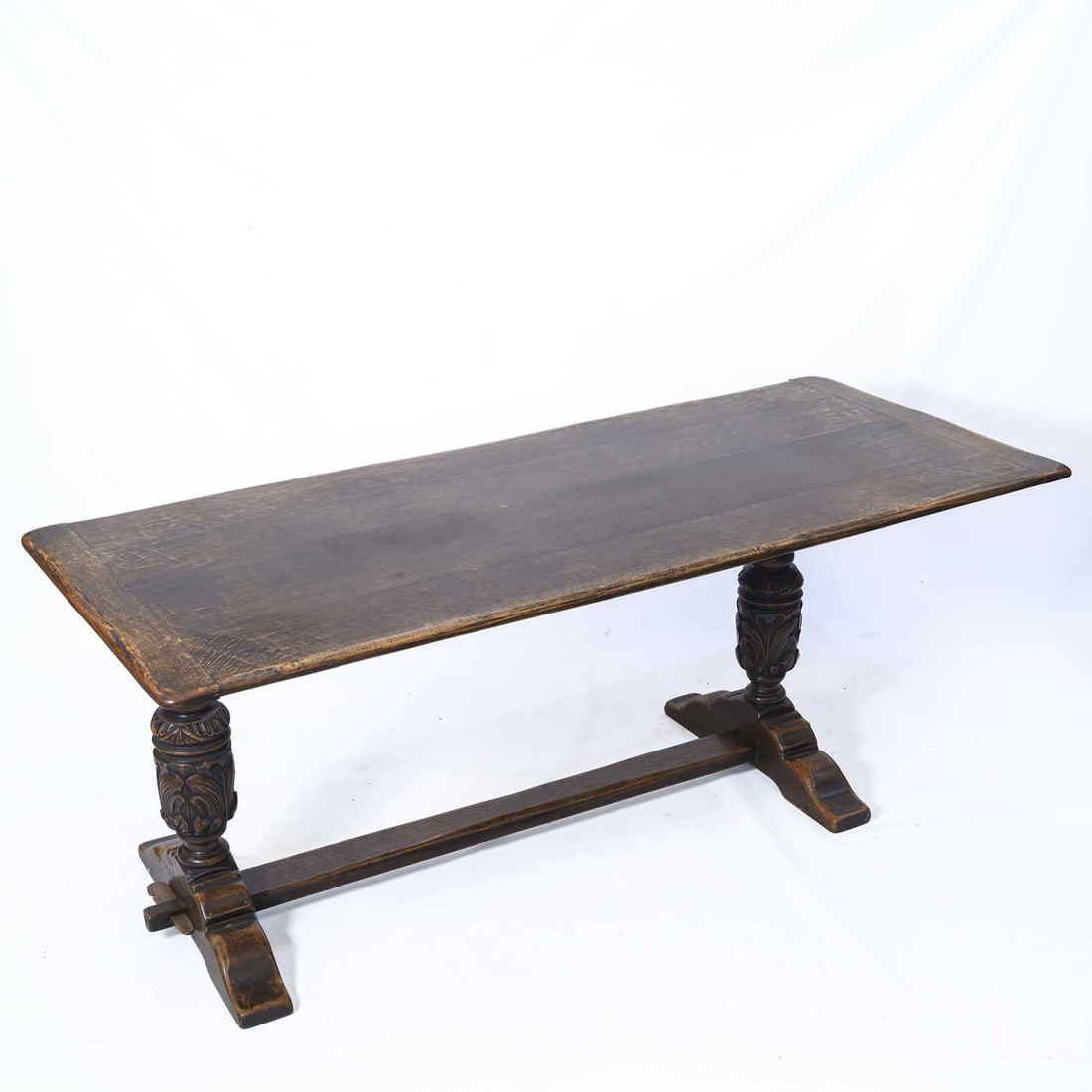 A 1930S OAK DINING SUITE - 2