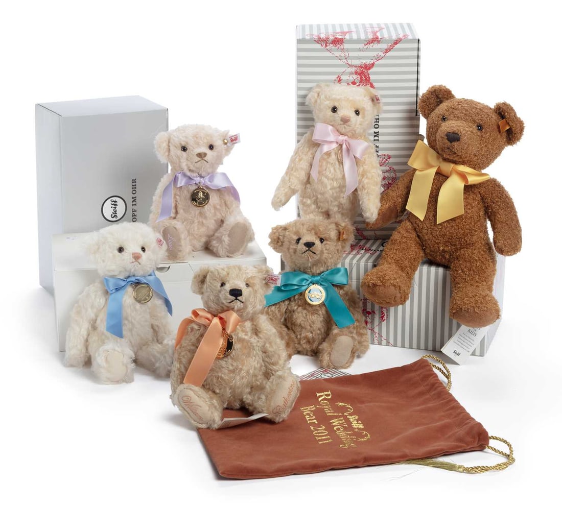 A GROUP OF ROYAL COMMEMORATIVE STEIFF BEARS: including a Royal Wedding William and Catherine bear, boxed with certificate; a Royal Baby George Bear, boxed with certificate; a Royal Baby Charlotte Bear, boxed with certificate; a Royal Baby Louis