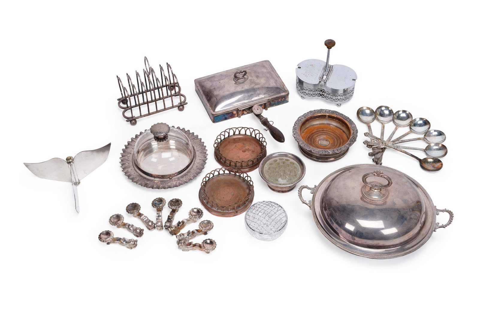 A COLLECTION OF SILVER PLATE (1 of 1)