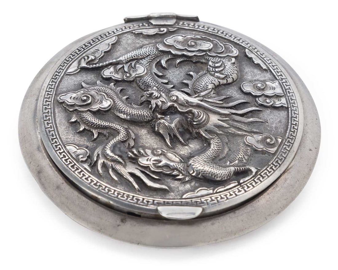 A CHINESE SILVER COMPACT CIRCA 1900 (1 of 2)