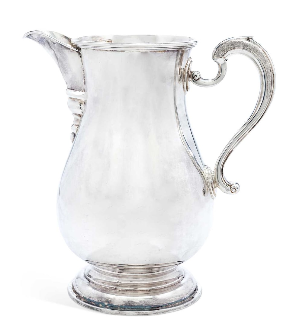 A LARGE ELIZABETH II SILVER BEER JUG (1 of 2)