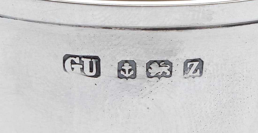 A GEORGE V SILVER COLLAPSIBLE BEAKER - 2