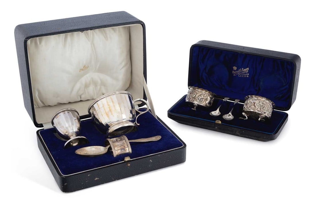 A LATE VICTORIAN SILVER PAIR OF SALTS, TOGETHER WITH A GEORGE V SILVER CHRISTENING SET (1 of 4)
