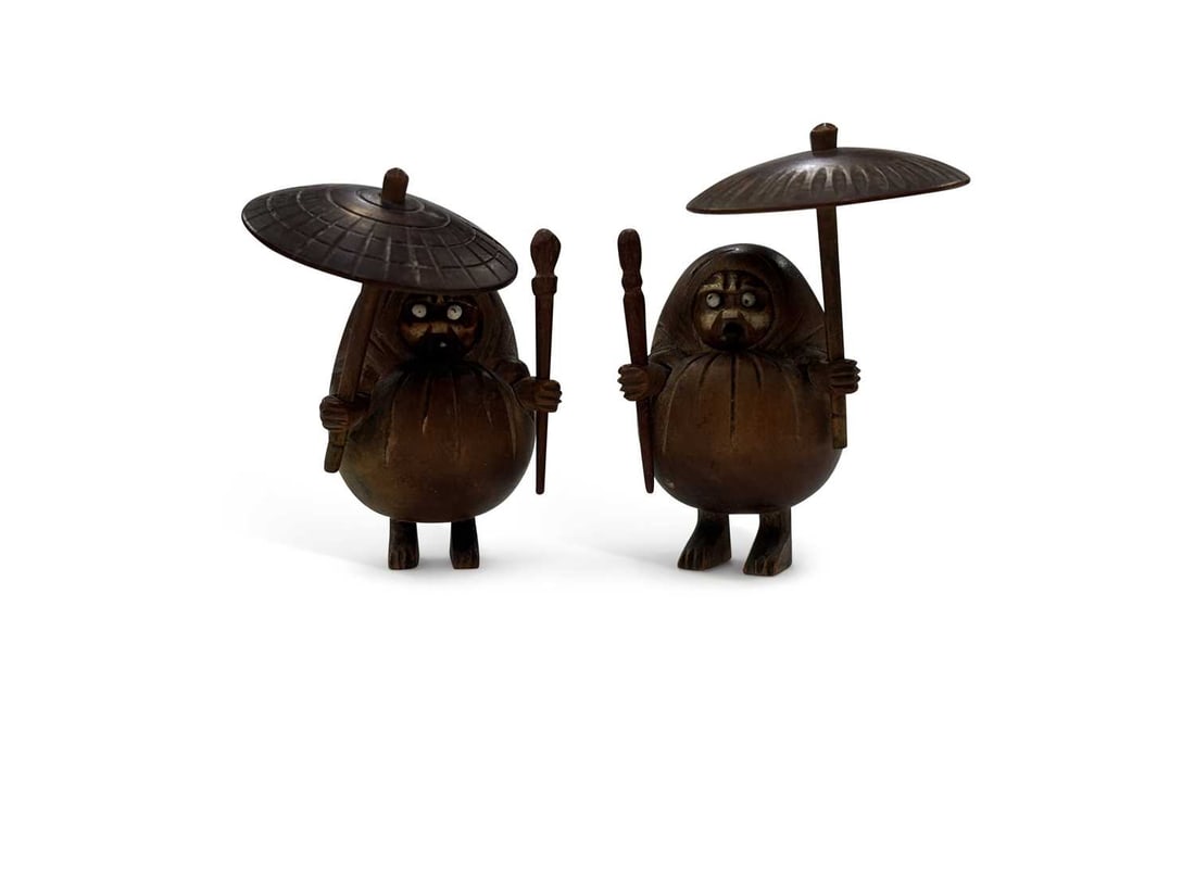 A PAIR OF JAPANESE KOBE NINGYO FIGURES TAISHO PERIOD (1 of 1)