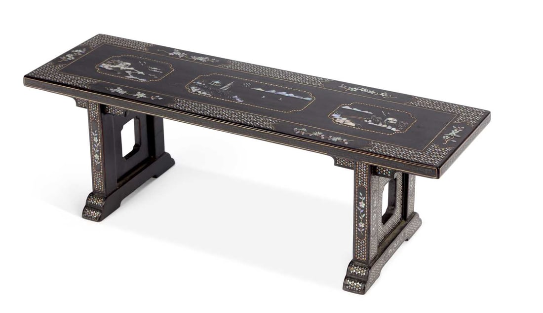 A CHINESE INLAID LACQUER MINIATURE ALTAR TABLE QING DYNASTY (1 of 10)