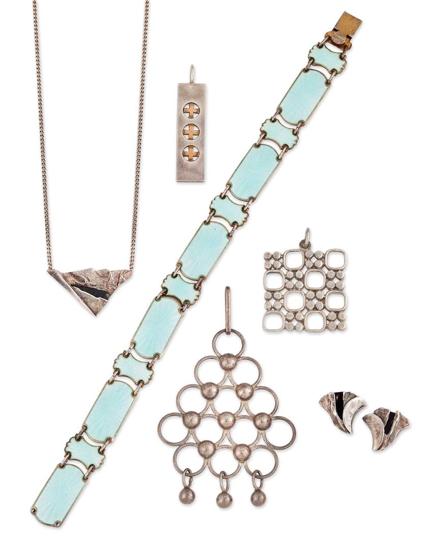 A COLLECTION OF SCANDINAVIAN SILVER JEWELLERY: including an Ivar T Holth Norwegian green enamel bracelet, stamped '925S'; a H.C. Ostrem Norwegian openwork beaded pendant, stamped '830S'; a Nina Breddal Kupittaan Kulta Finnish pendant, stamped