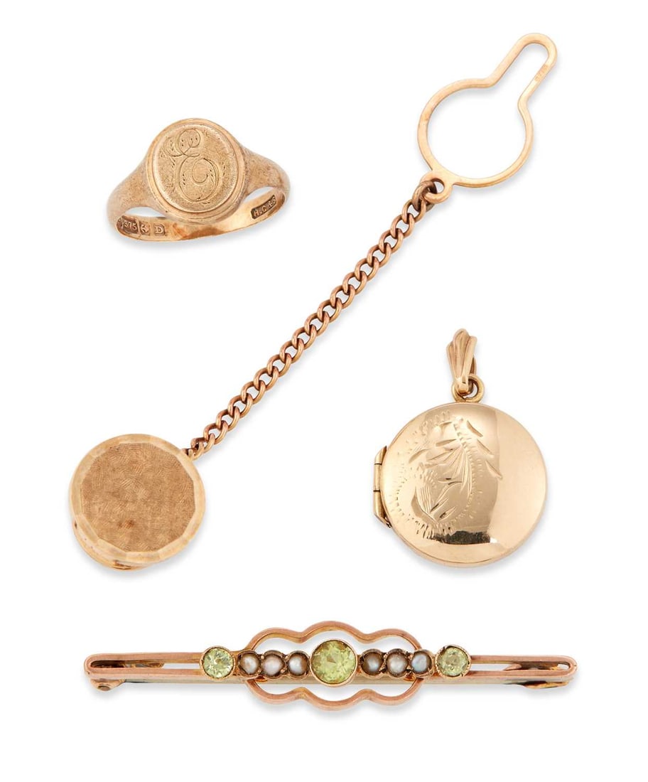 A GROUP OF 9 CARAT GOLD JEWELLERY (1 of 1)