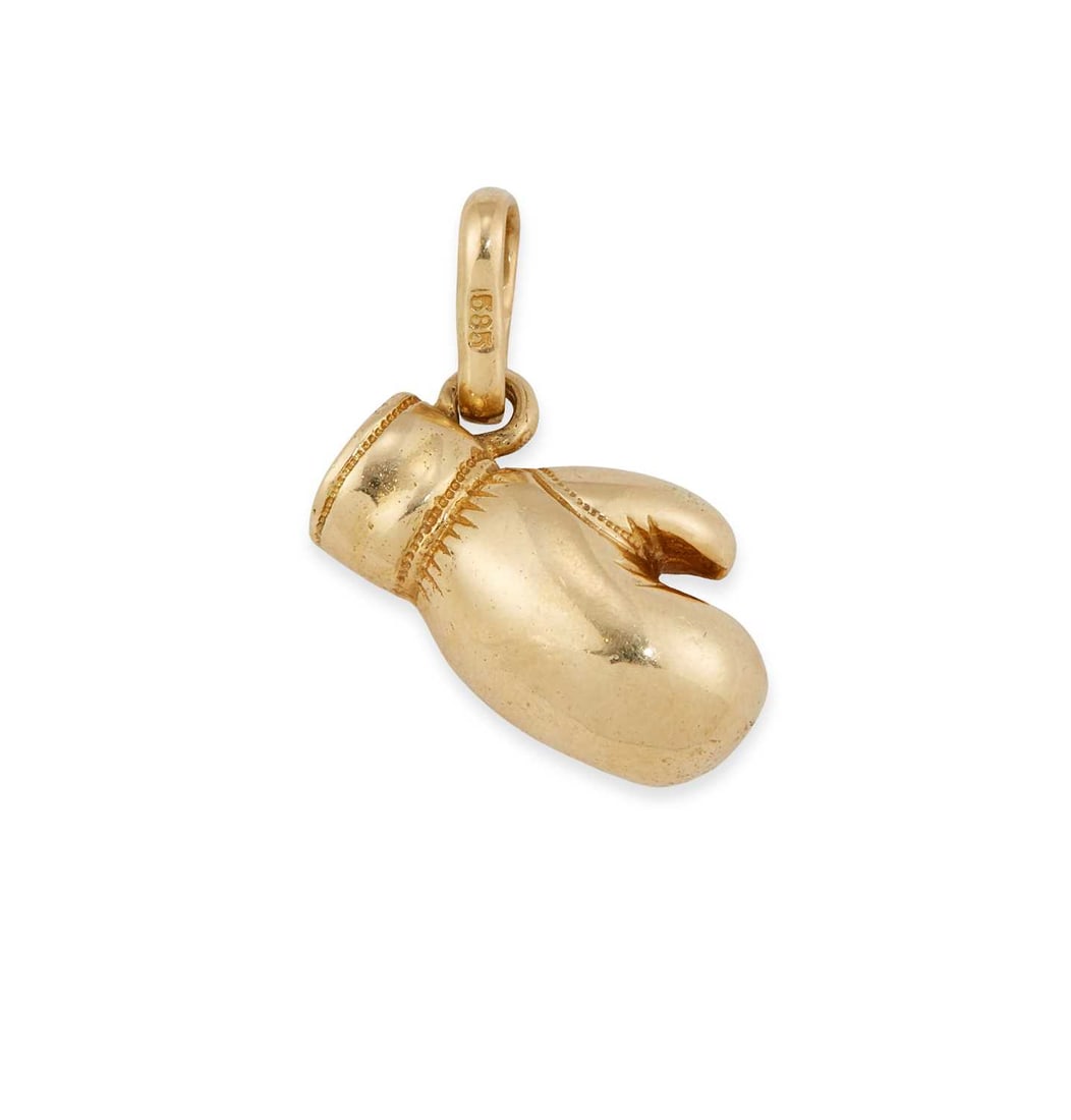 A BOXING GLOVE CHARM: stamped '585'. 2.5cm long, 8 grams Good condition