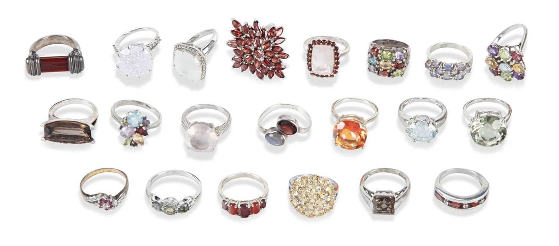 A COLLECTION OF SILVER GEM-SET RINGS: including citrine, moonstone and prasiolite. (21) Ring sizes T and smaller, 112 grams gross Good condition