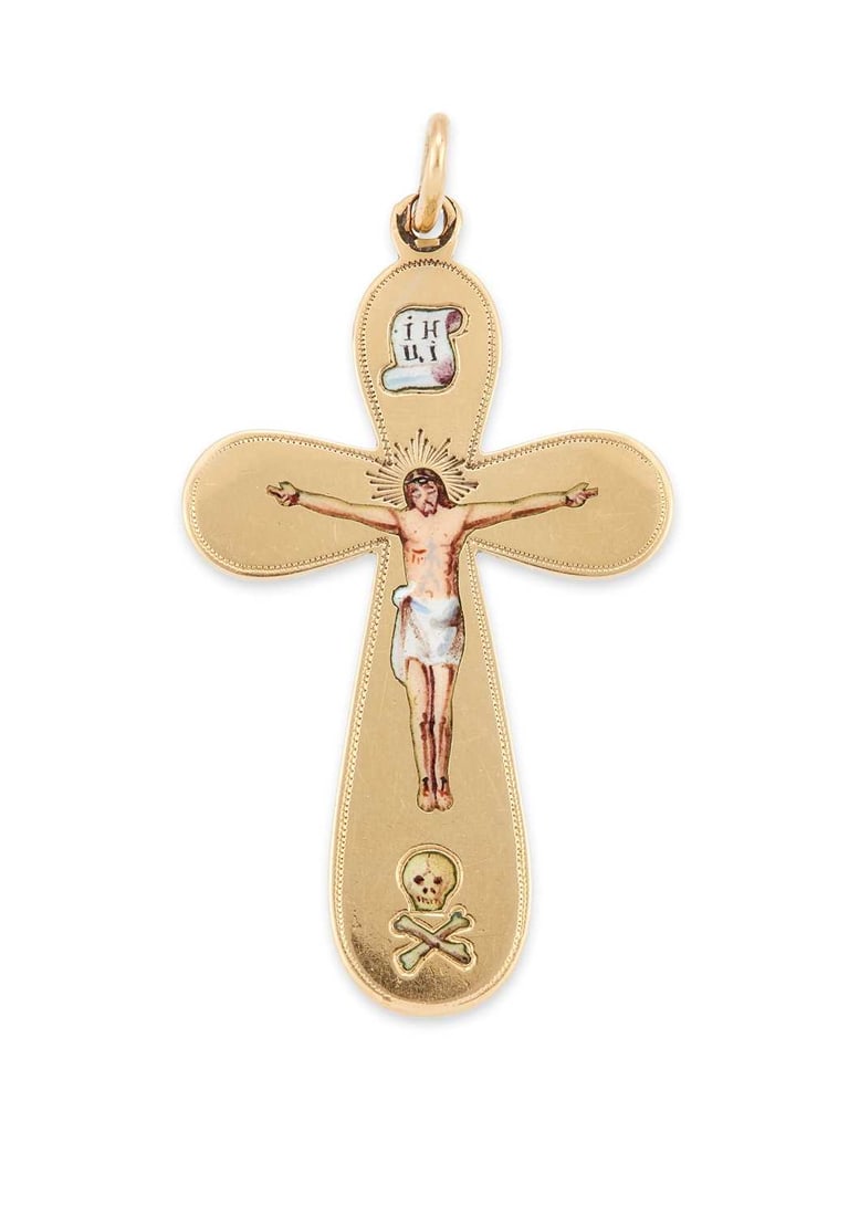 A 19TH CENTURY RUSSIAN ORTHODOX ENAMELLED CRUCIFIX PENDANT: enamelled in colours with a crucified Christ, with a scroll above and skull below, engraved verso Spasi i Sohrani (Lord, save and protect), 56 zolotnik mark, maker's mark 'PB' for Rudolf Weide. 5.3cm