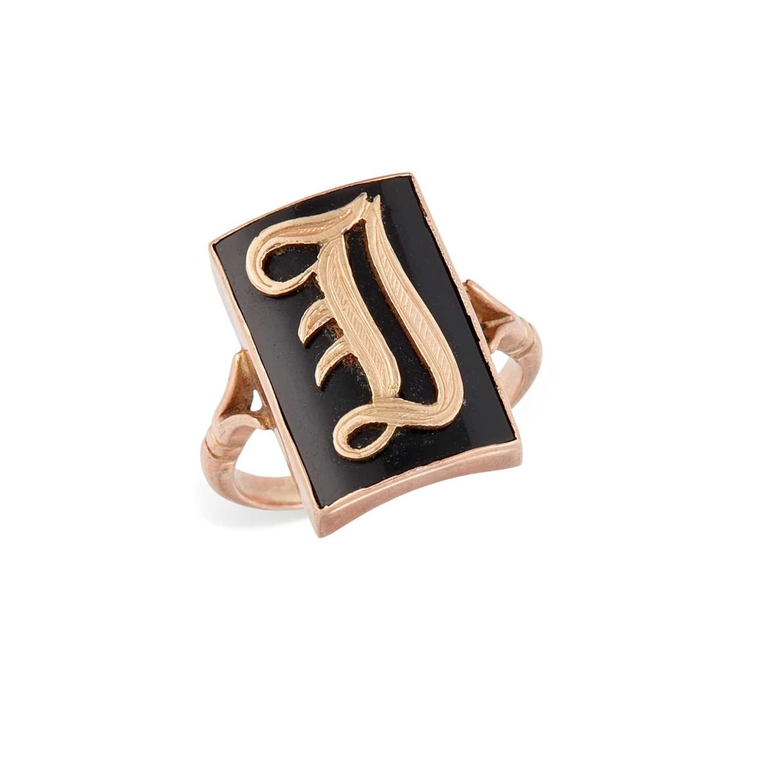 AN ONYX INITIAL 'J' RING: a rectangular onyx plaque with an applied 'J', to forked shoulders, stamped '9CT'. Ring size O1/2, 4.7 grams Good condition
