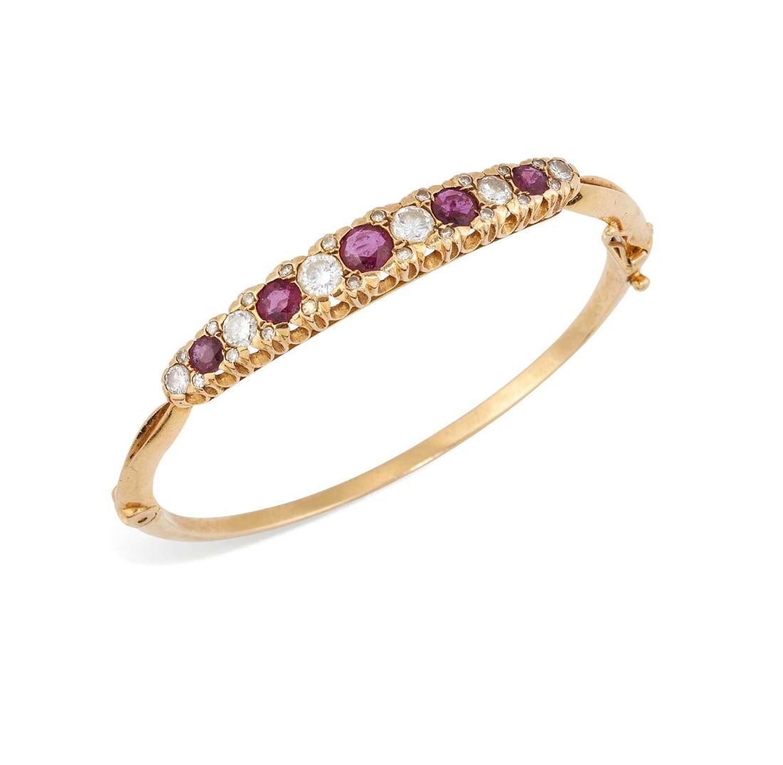 A RUBY AND DIAMOND HINGE-OPENING BANGLE