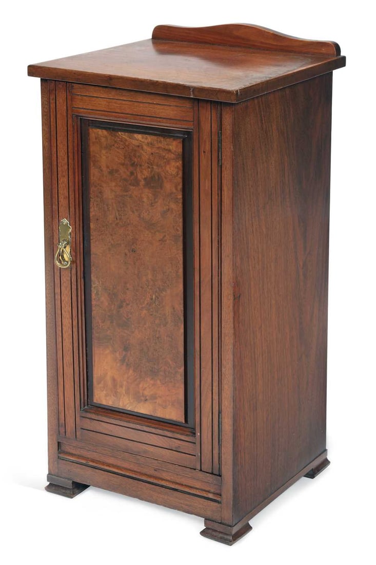 A VICTORIAN MAHOGANY SPOON BACK NURSING CHAIR, A VICTORIAN WALNUT POT CUPBOARD AND A PAIR OF CHAIRS: comprising the chair with a button upholstered spoon back within a moulded show frame, raised on cabriole legs with brass castors; the pot cupboard with a shaped raised back above a panelled door in
