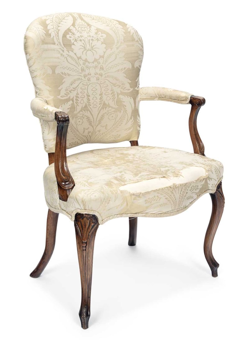 A MAHOGANY OPEN ARMCHAIR (1 of 1)