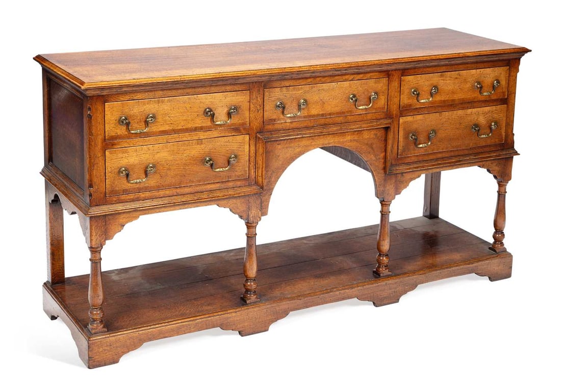 A GEORGE III STYLE OAK DRESSER BASE (1 of 1)