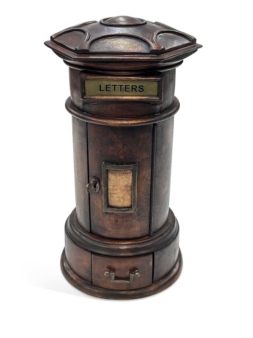 A MAHOGANY COUNTRY HOUSE LETTER BOX (1 of 1)