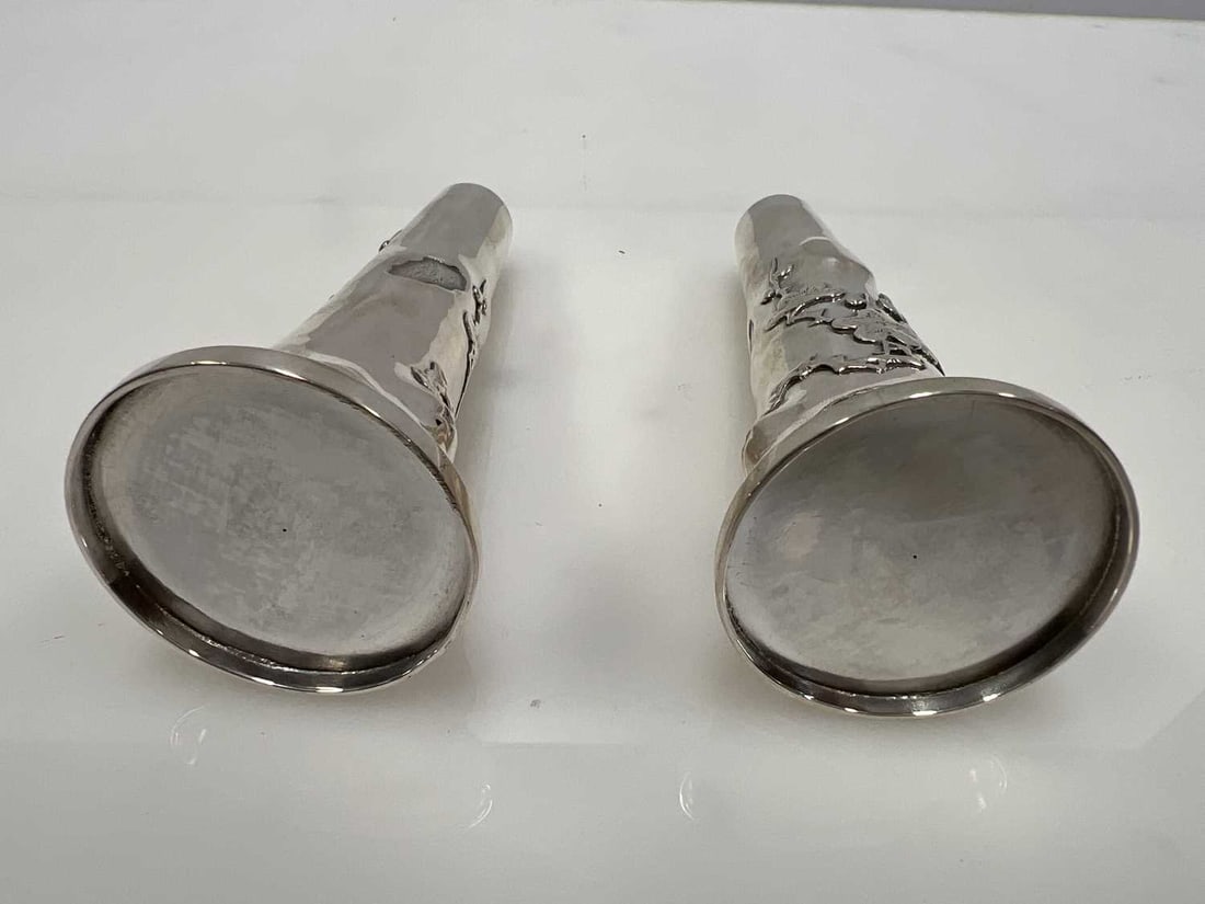 A PAIR OF CHINESE EXPORT SILVER VASES EARLY 20TH CENTURY - 3