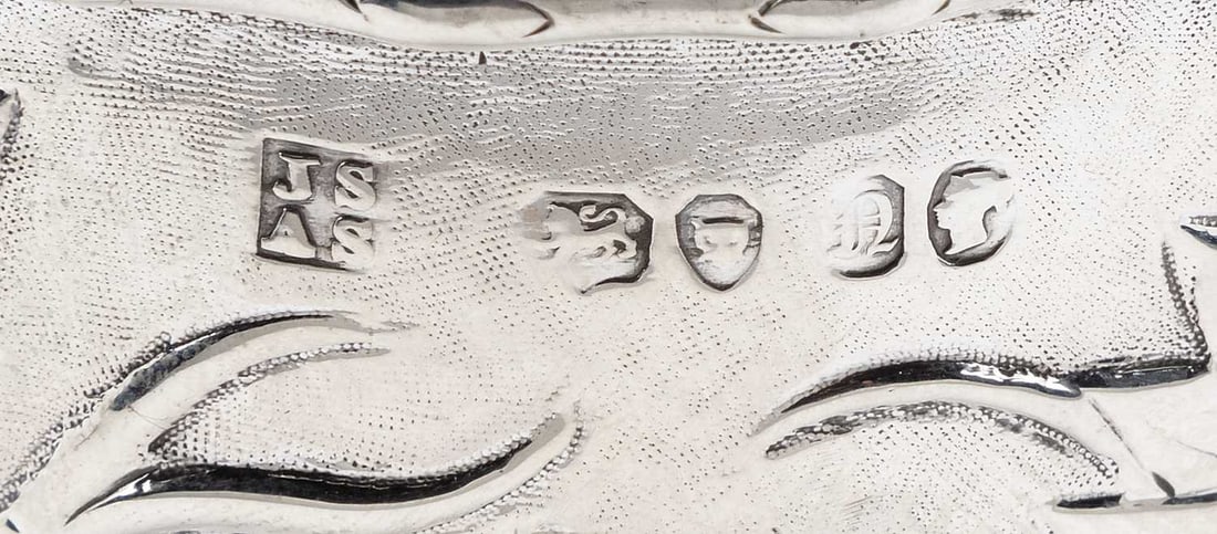 A VICTORIAN SILVER MUG - 2