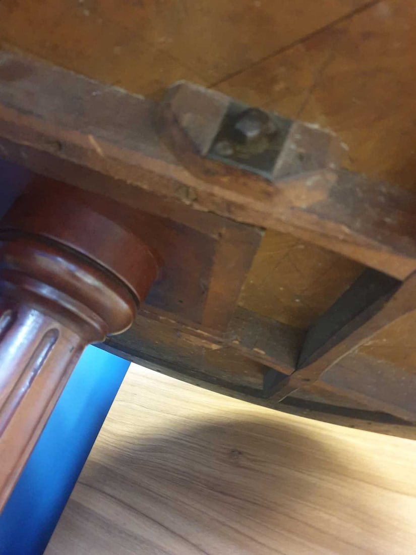 A SPECIMEN WOOD PARQUETRY TILT TOP TABLE 19TH CENTURY - 3