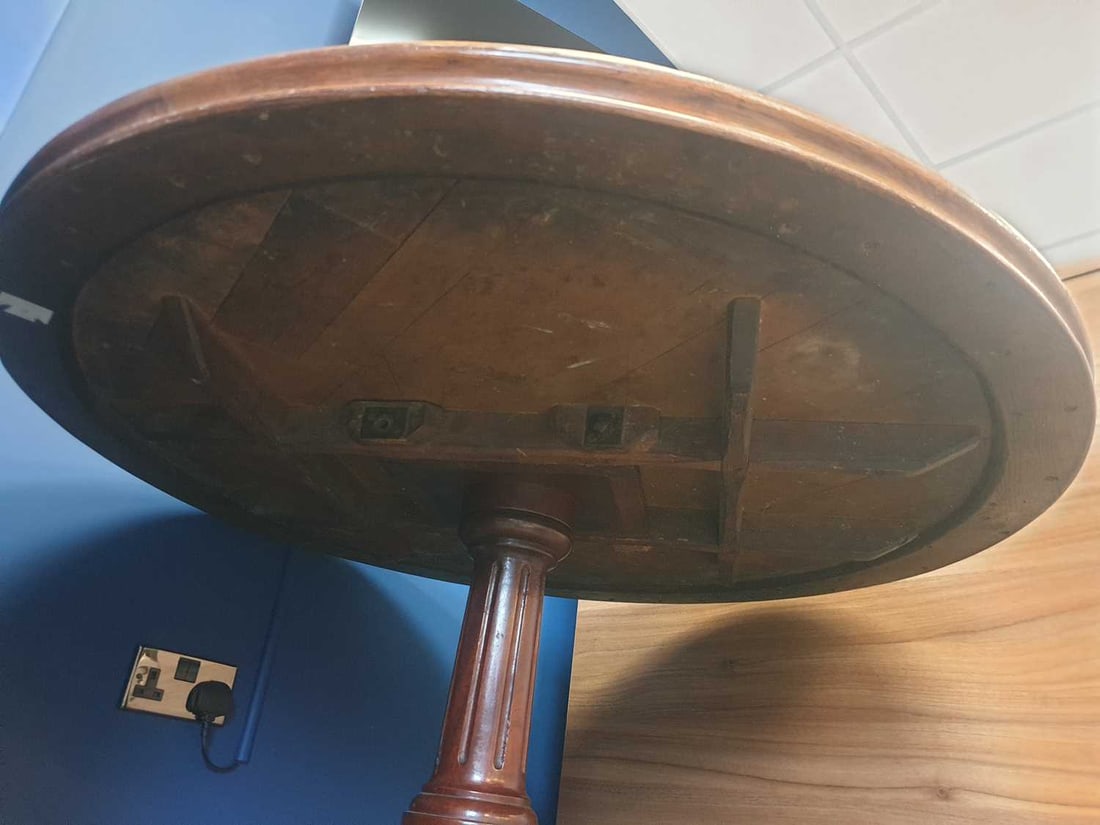 A SPECIMEN WOOD PARQUETRY TILT TOP TABLE 19TH CENTURY - 8