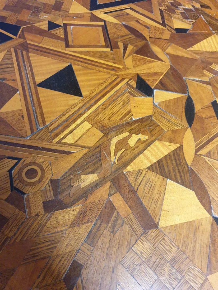 A SPECIMEN WOOD PARQUETRY TILT TOP TABLE 19TH CENTURY - 9