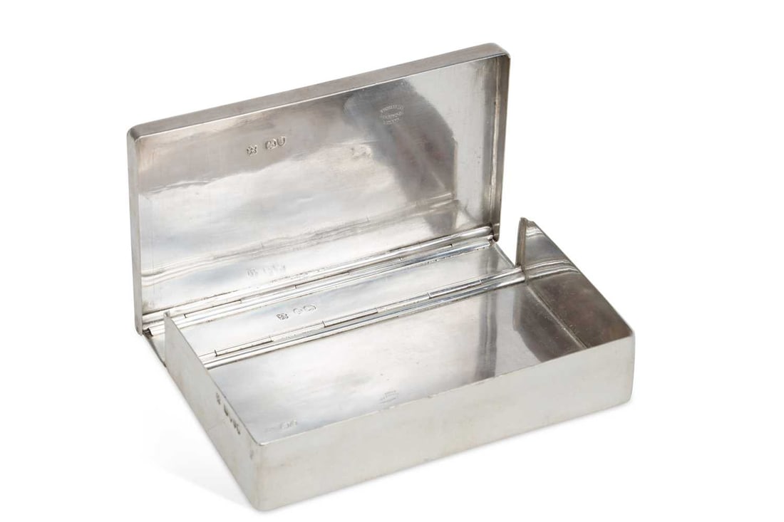 A VICTORIAN SILVER SANDWICH BOX - 2