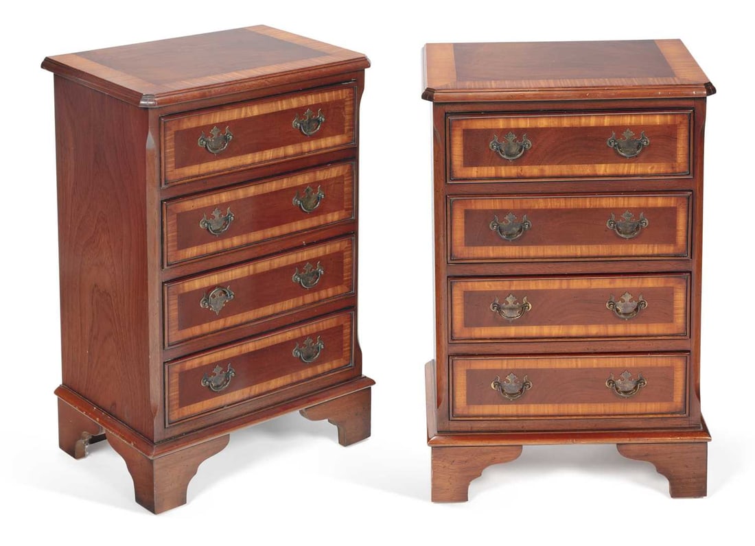 A PAIR OF MAHOGANY BEDSIDE CHESTS (1 of 1)