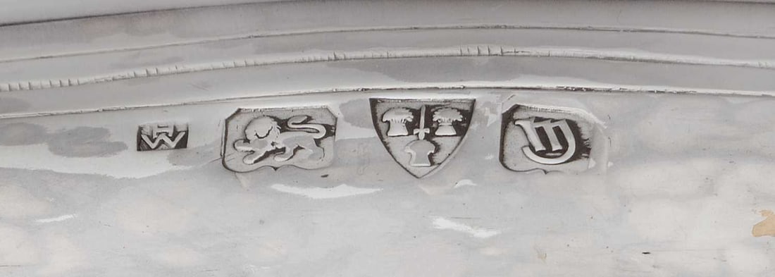 A GEORGE VI SILVER ARTS AND CRAFTS PEDESTAL BOWL - 2