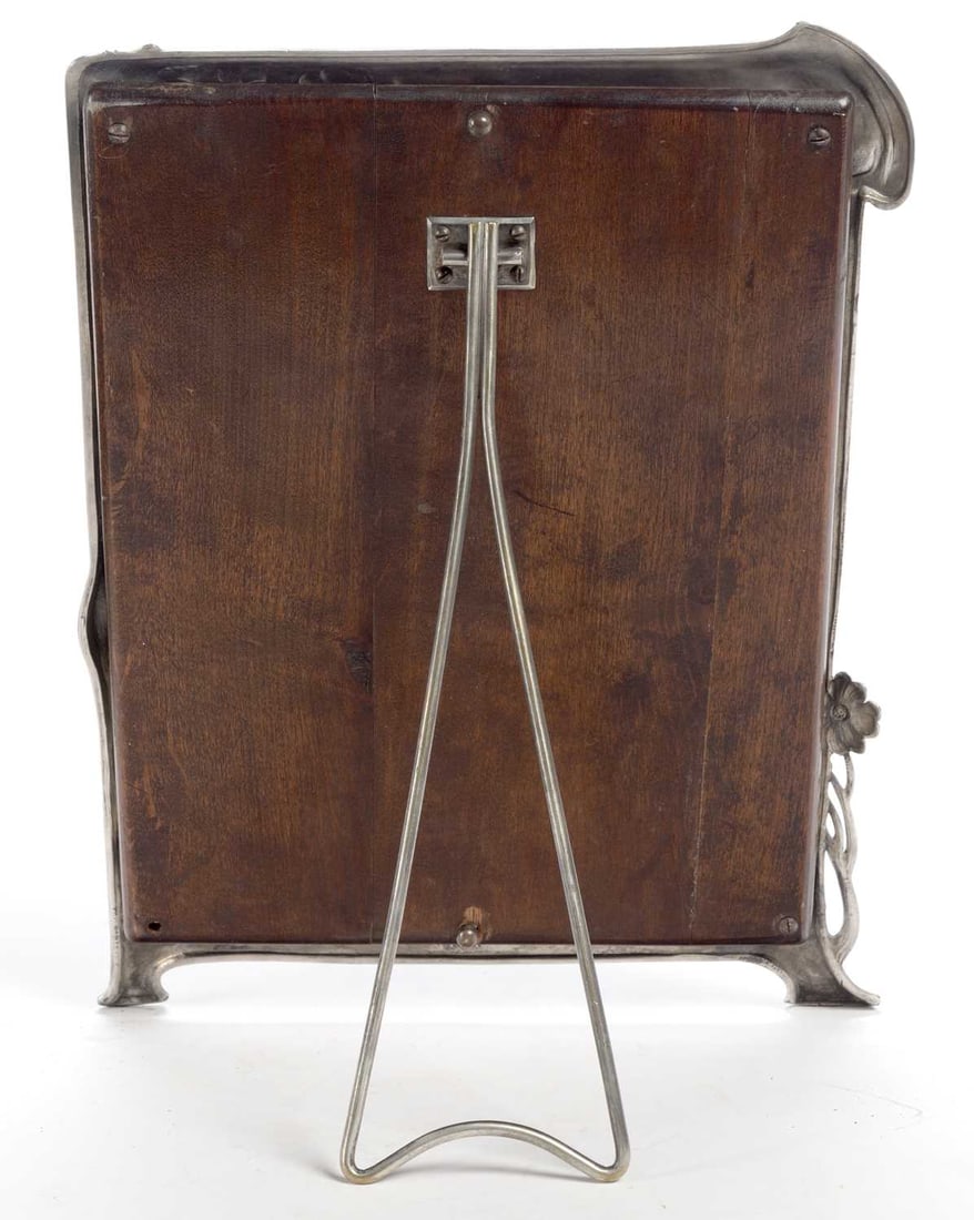 WMF (WÜRTTEMBERGISCHE METALLWARENFABRIK), AN ART NOUVEAU SILVER-PLATED TABLE MIRROR - 2