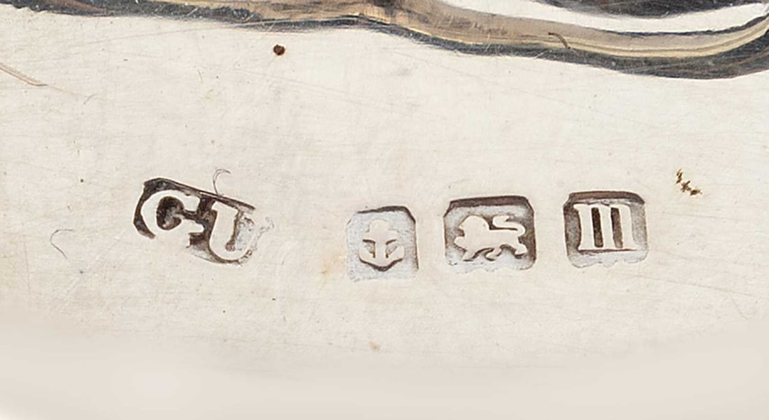 A CASED SET OF FOUR GEORGE V SILVER NOVELTY MENU HOLDERS - 2