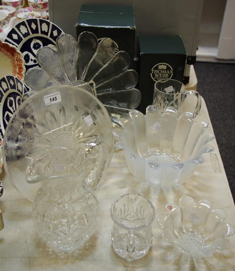 Thomas Webb jug and mug; Darlington Daisy bowls, etc: Thomas Webb jug and mug; Darlington Daisy bowls, etc