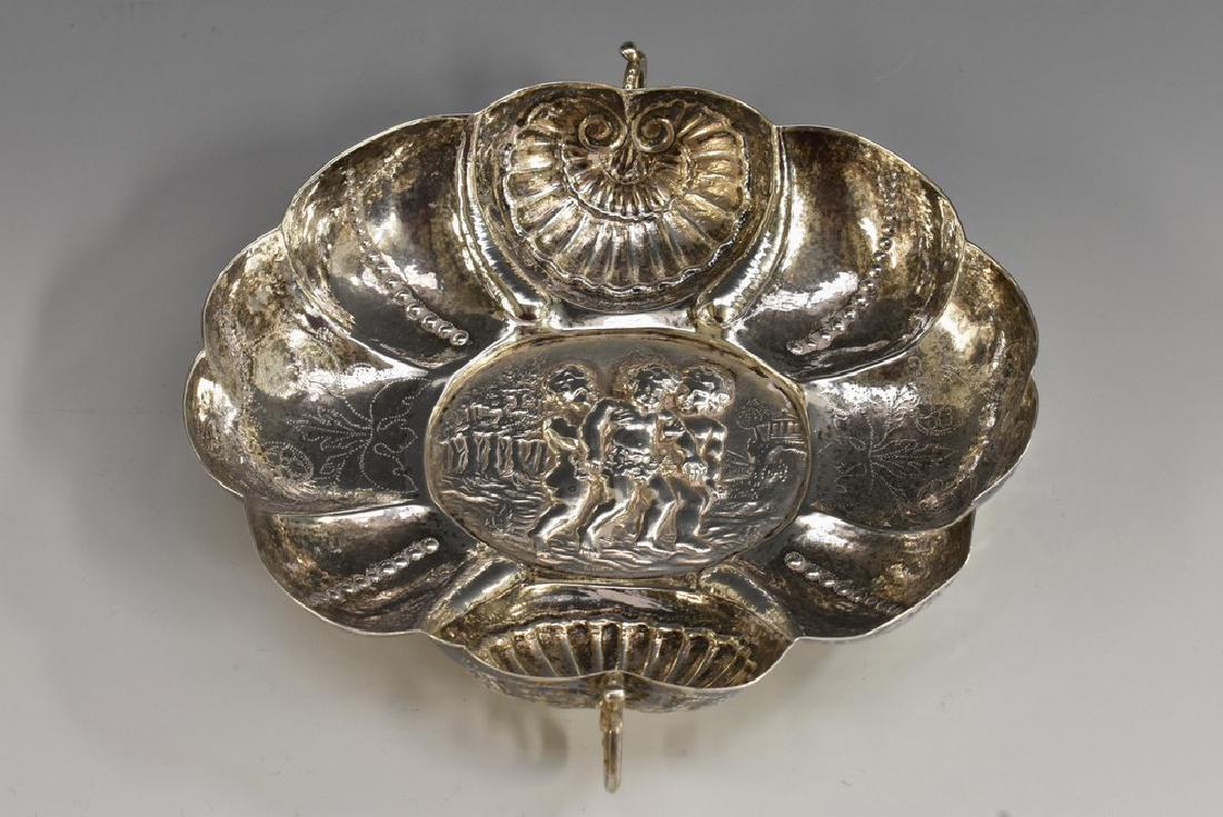 A Continental silver lobed oval brandy bowl, chased (1 of 1)