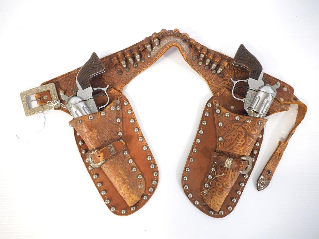 Holster Schmidt Roy Rogers cap guns: Double holster with Schmidt Roy Rogers cap guns - Cap guns work