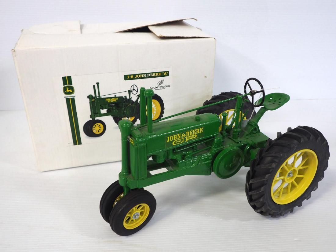 1/8 scale John Deere A unstyled: 1/8 scale John Deere A unstyled, by Scale Models - NIB