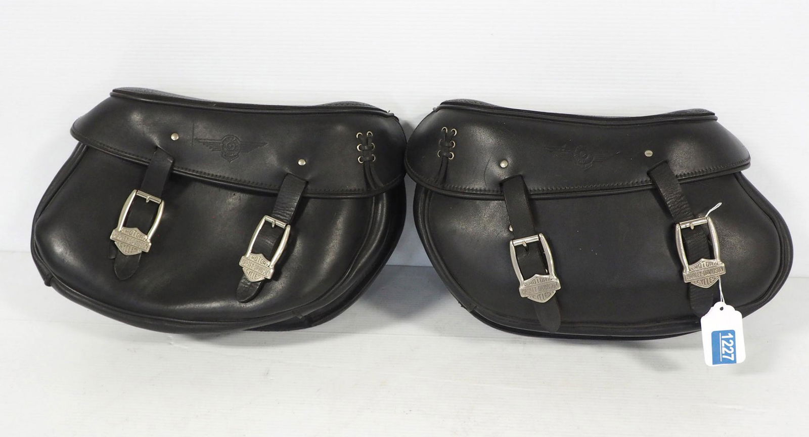 Pair of leather Harley Davidson motorcycle bags (1 of 8)