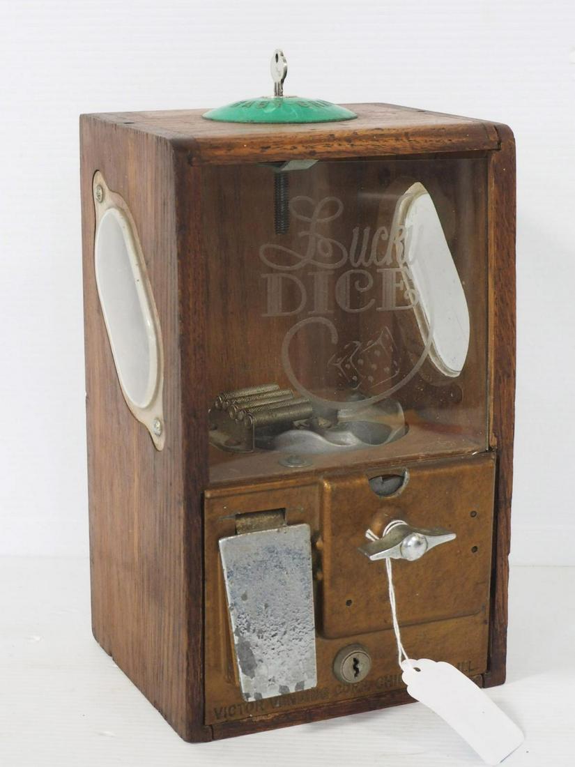 Wooden Lucky Dice 5-cent vendor (1 of 3)