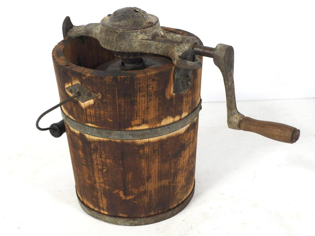 White Mountain ice cream freezer: 1-quart White Mountain ice cream freezer