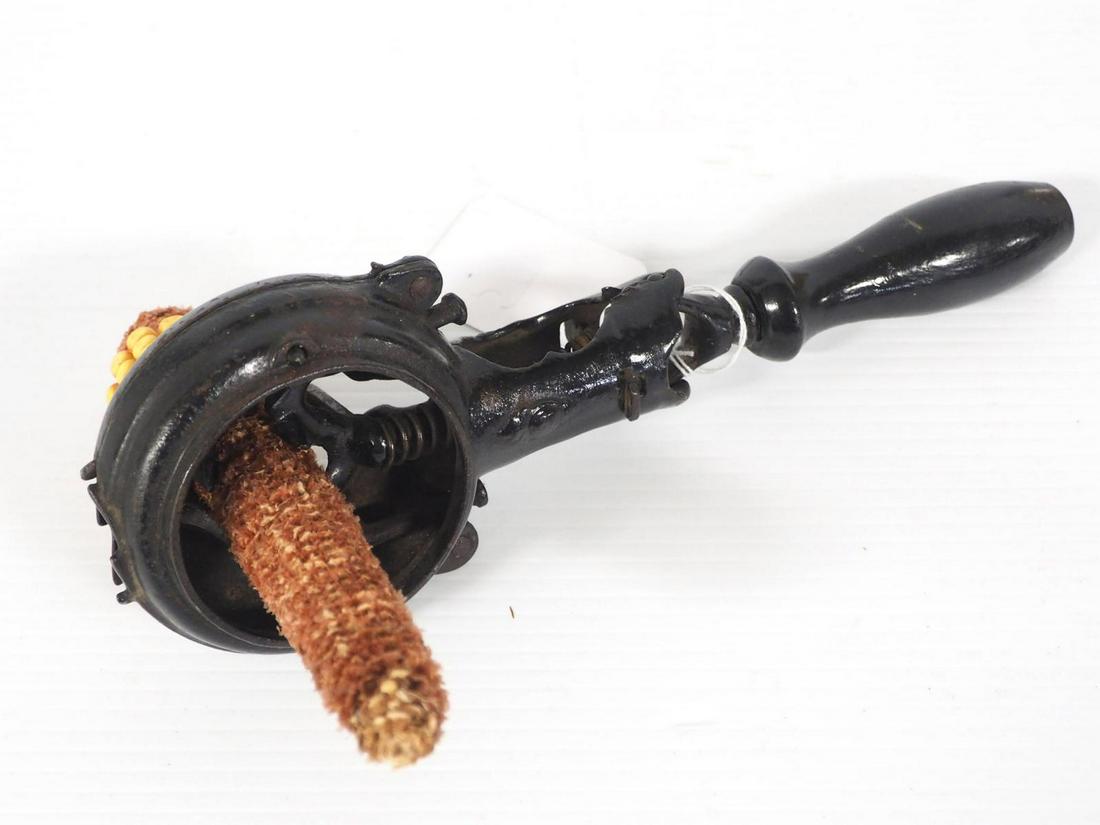 T. Weaver "The Bird" hand corn sheller: T. Weaver "The Bird" hand corn sheller