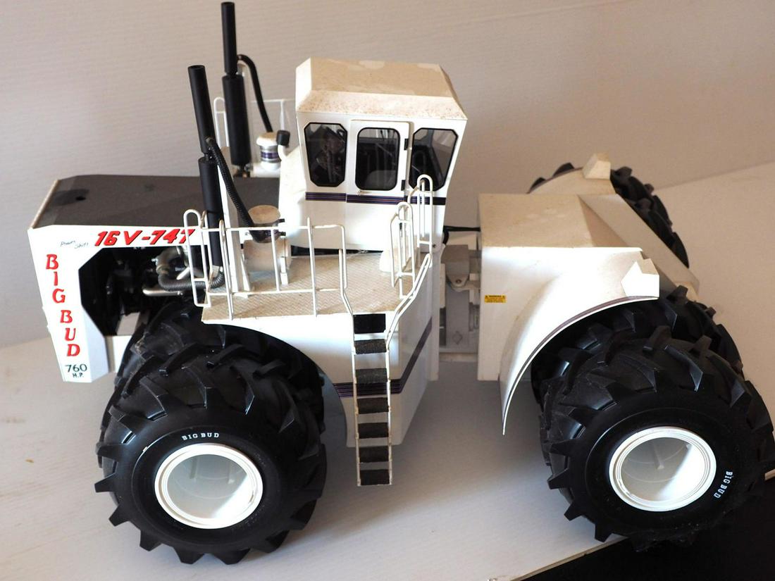 Big bud diecast best sale tractor