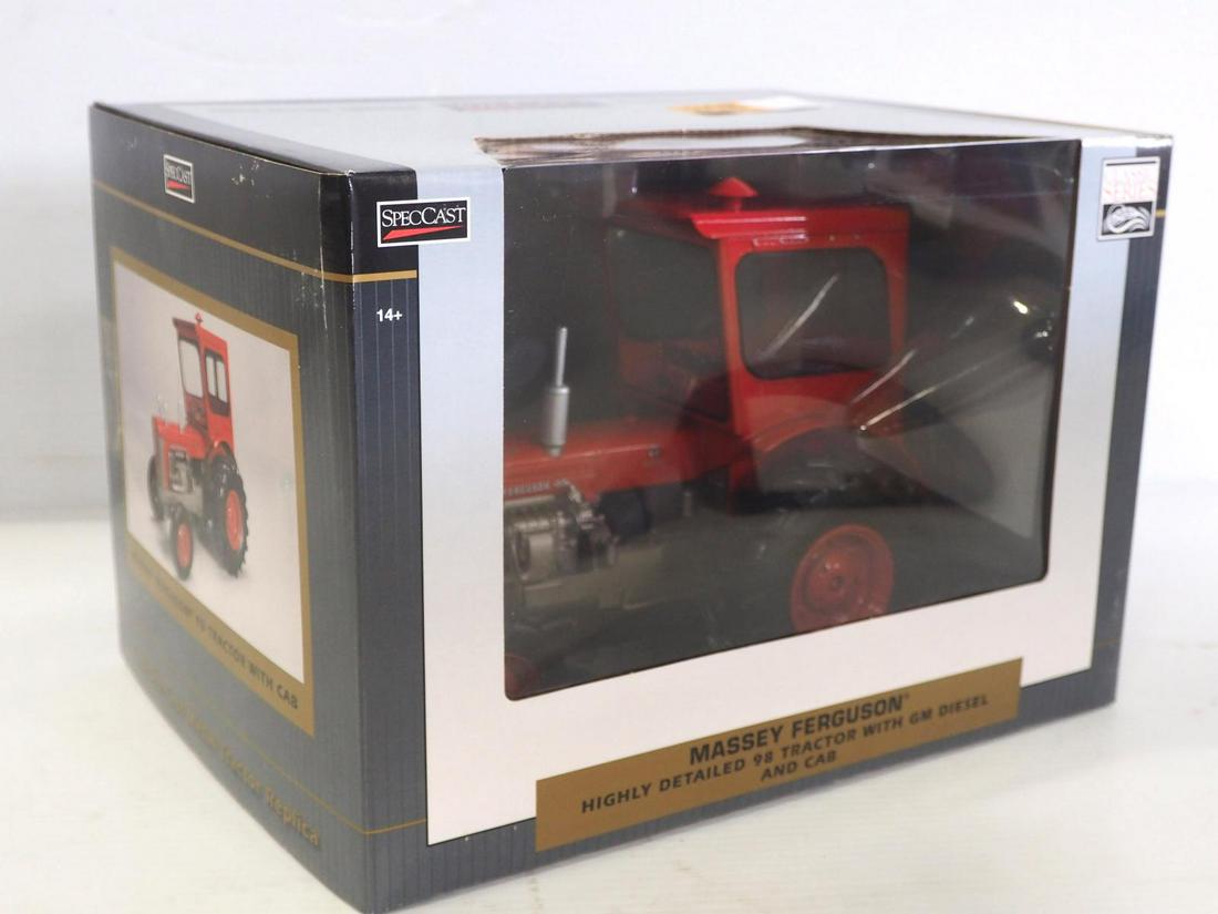 Massey Ferguson 98 with Cab: SpecCast Massey Ferguson 98 with Cab, highly detailed -NIB
