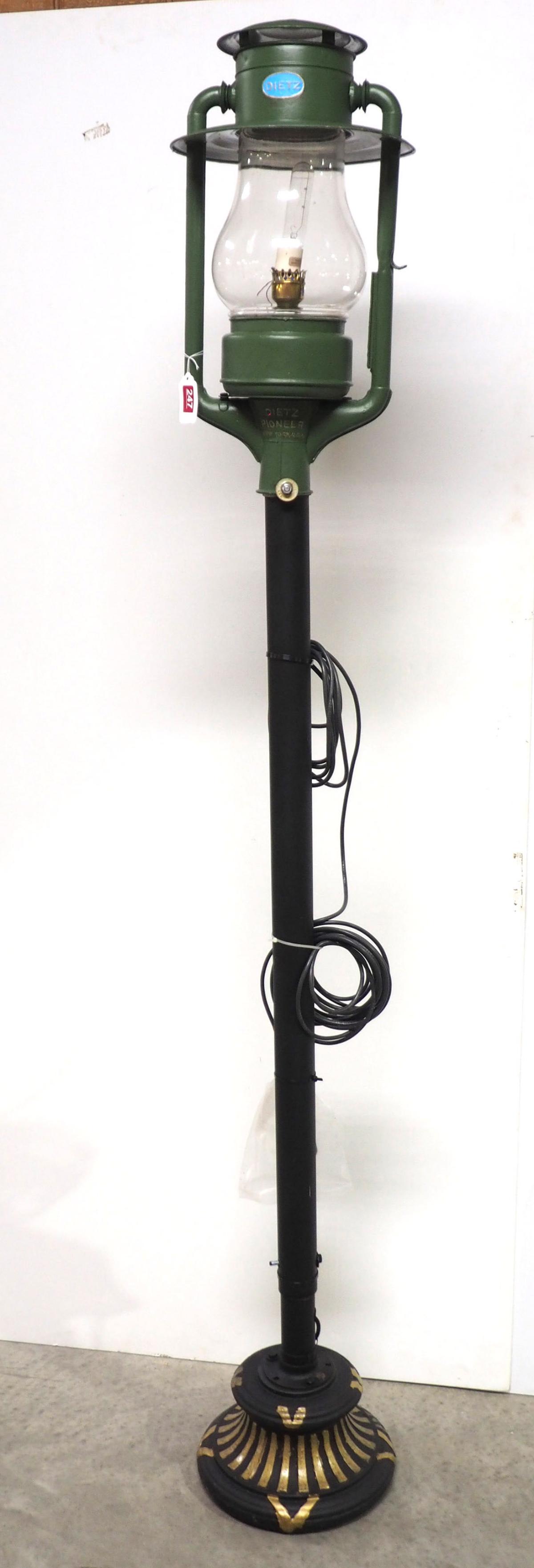 Dietz Pioneer Front Gas light (1 of 3)