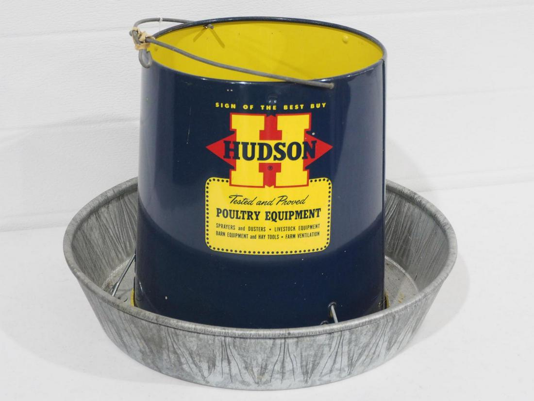 Hudson poultry feeder (1 of 2)