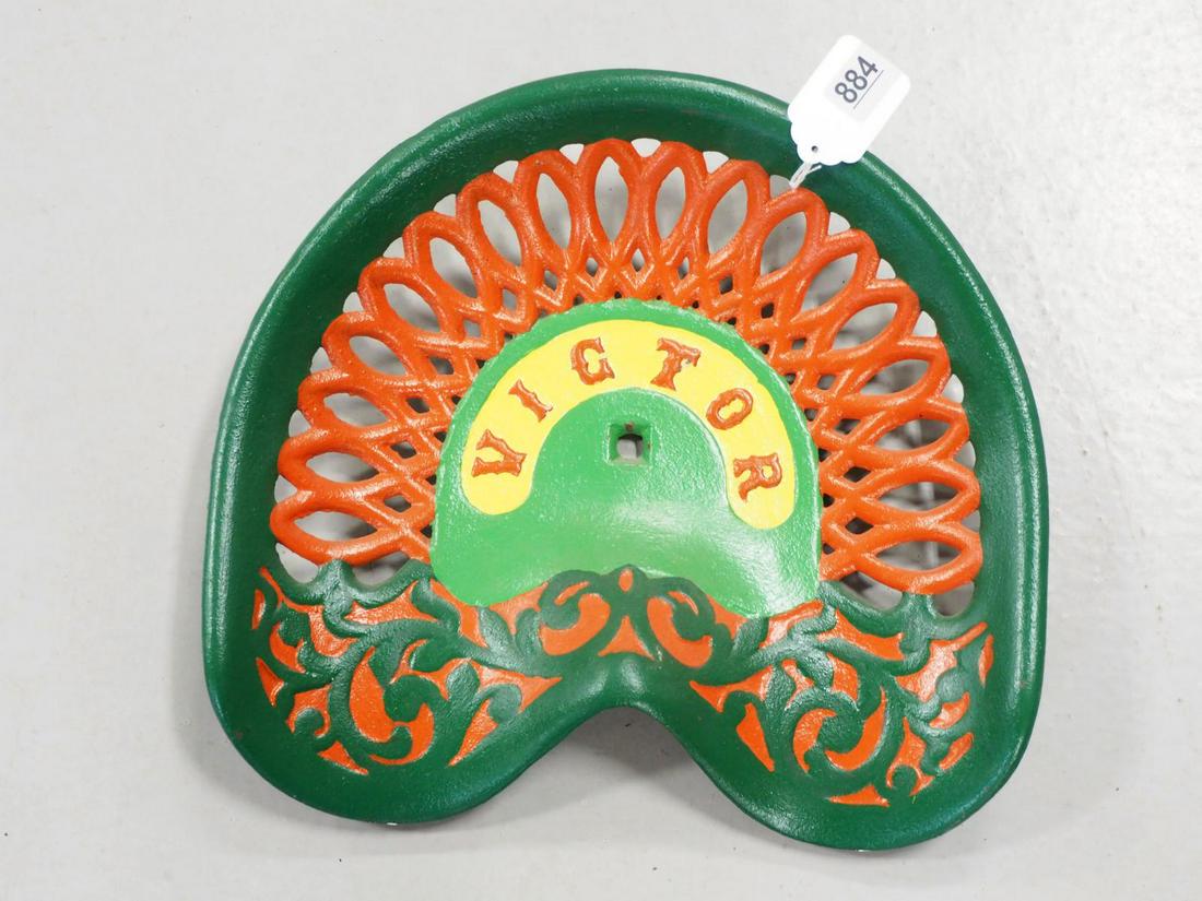 Victor cast iron seat (V20) (1 of 1)