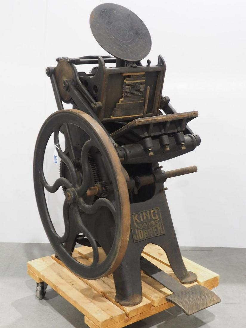 King Jobber printing press: Large cast iron King Jobber printing press >>Buyer to arrange shipping