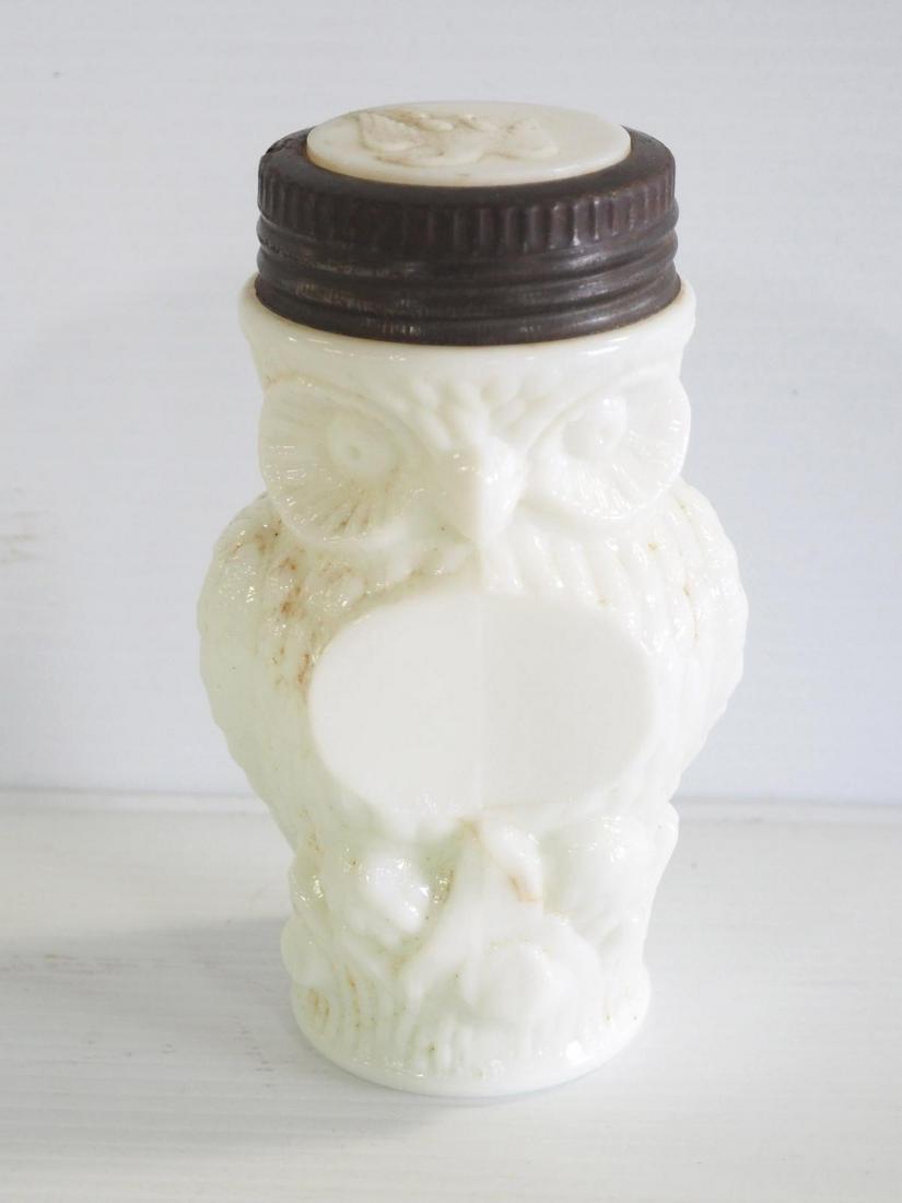 Owl-shaped mustard jar: Milk glass owl-shaped mustard jar