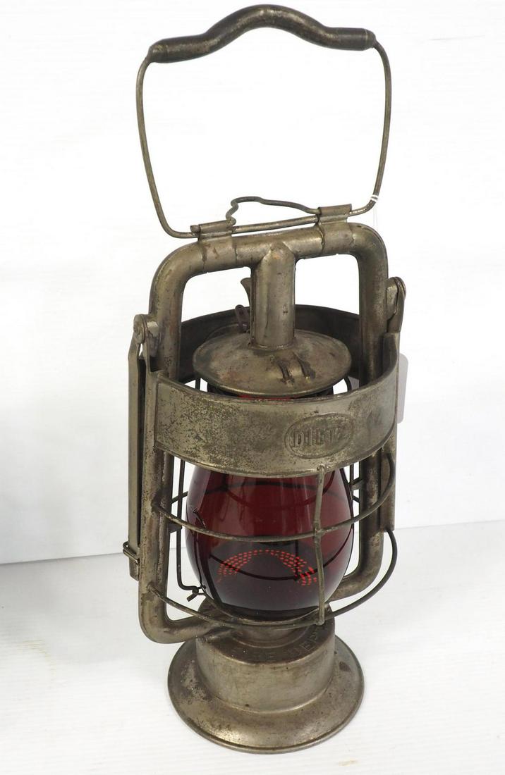 Dietz King Fire Dept. lantern (1 of 2)