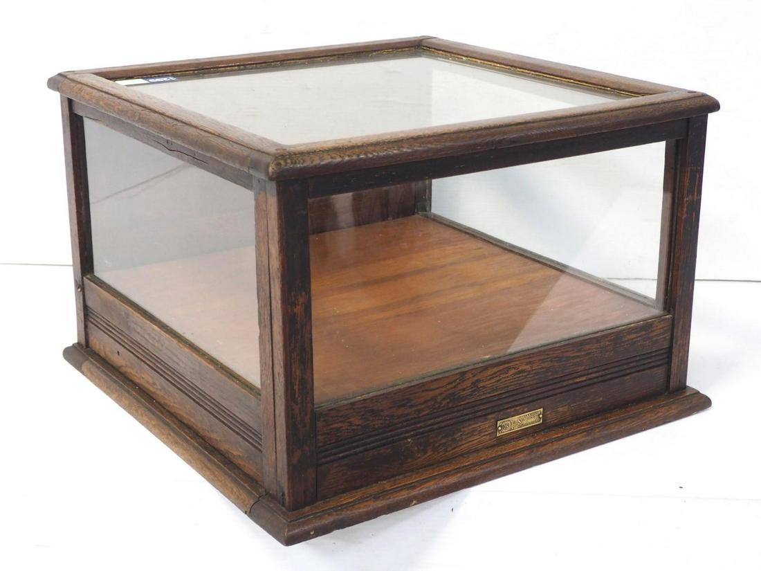 Countertop oak display case (1 of 4)
