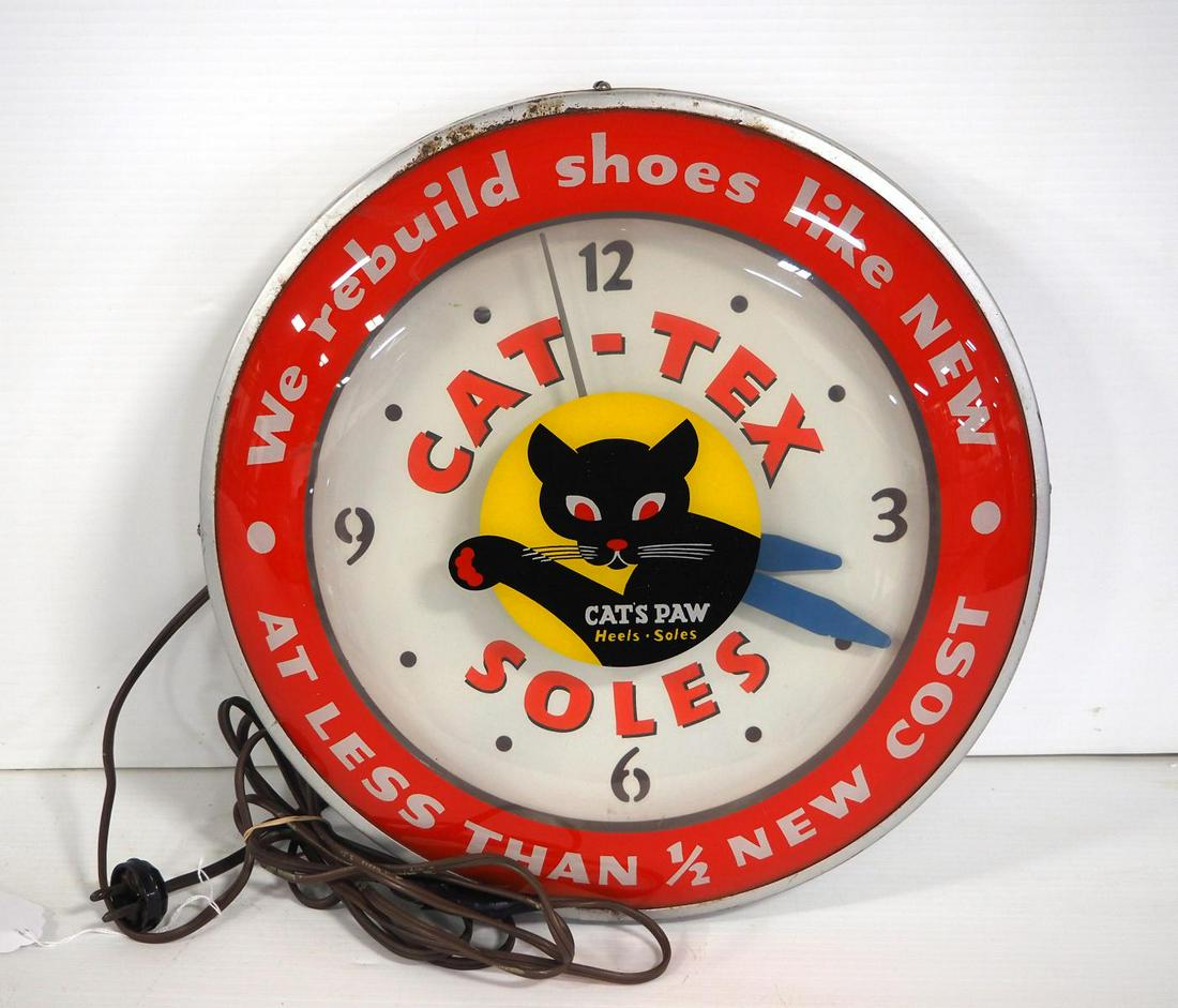 Lighted Cat-Tex Soles clock (1 of 4)