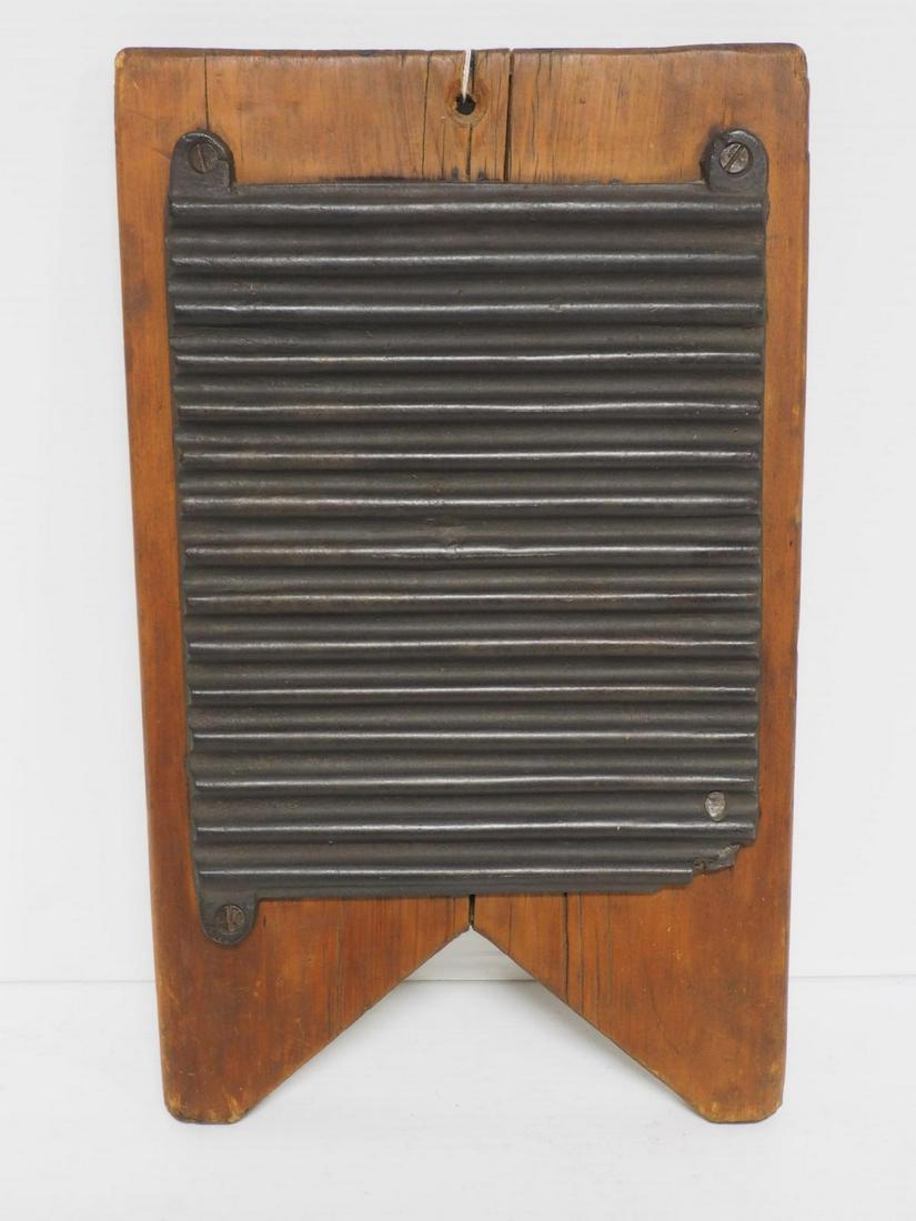 Washboard with cast iron scrub board (1 of 2)