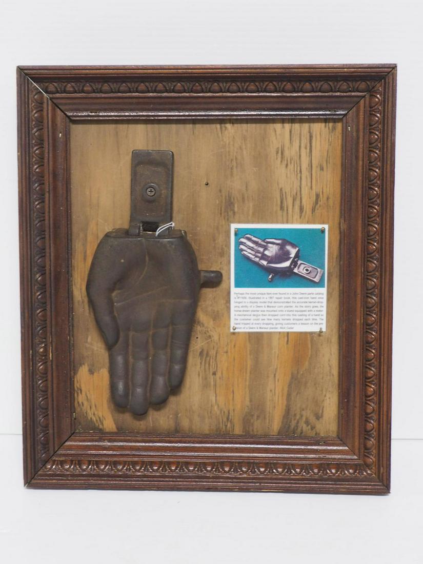 Deere & Mansur display hand, WOW! (1 of 2)